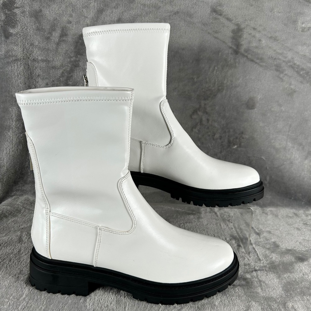 ZBY White Faux Leather Lug Sole Ankle Boots Rear Zip Platform Booties Size 9